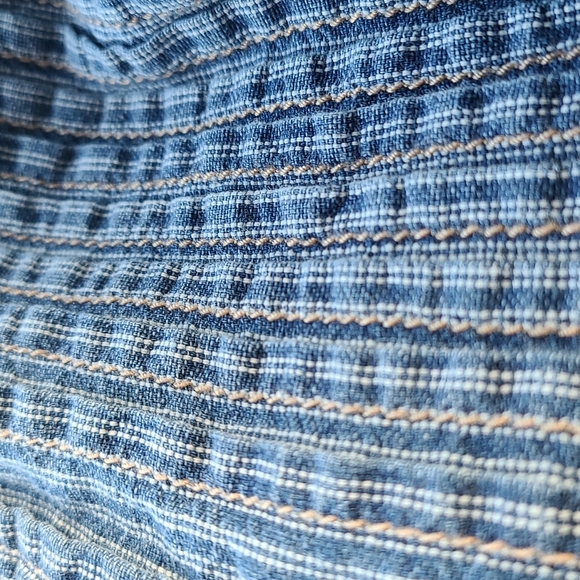 Current Elliott the pin tuck shirt! - Picture 5 of 5